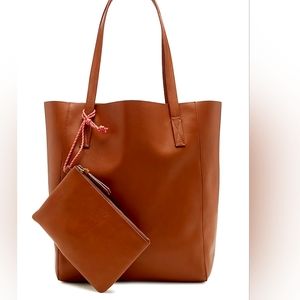JCrew carryall camel leather bag 🛍️
